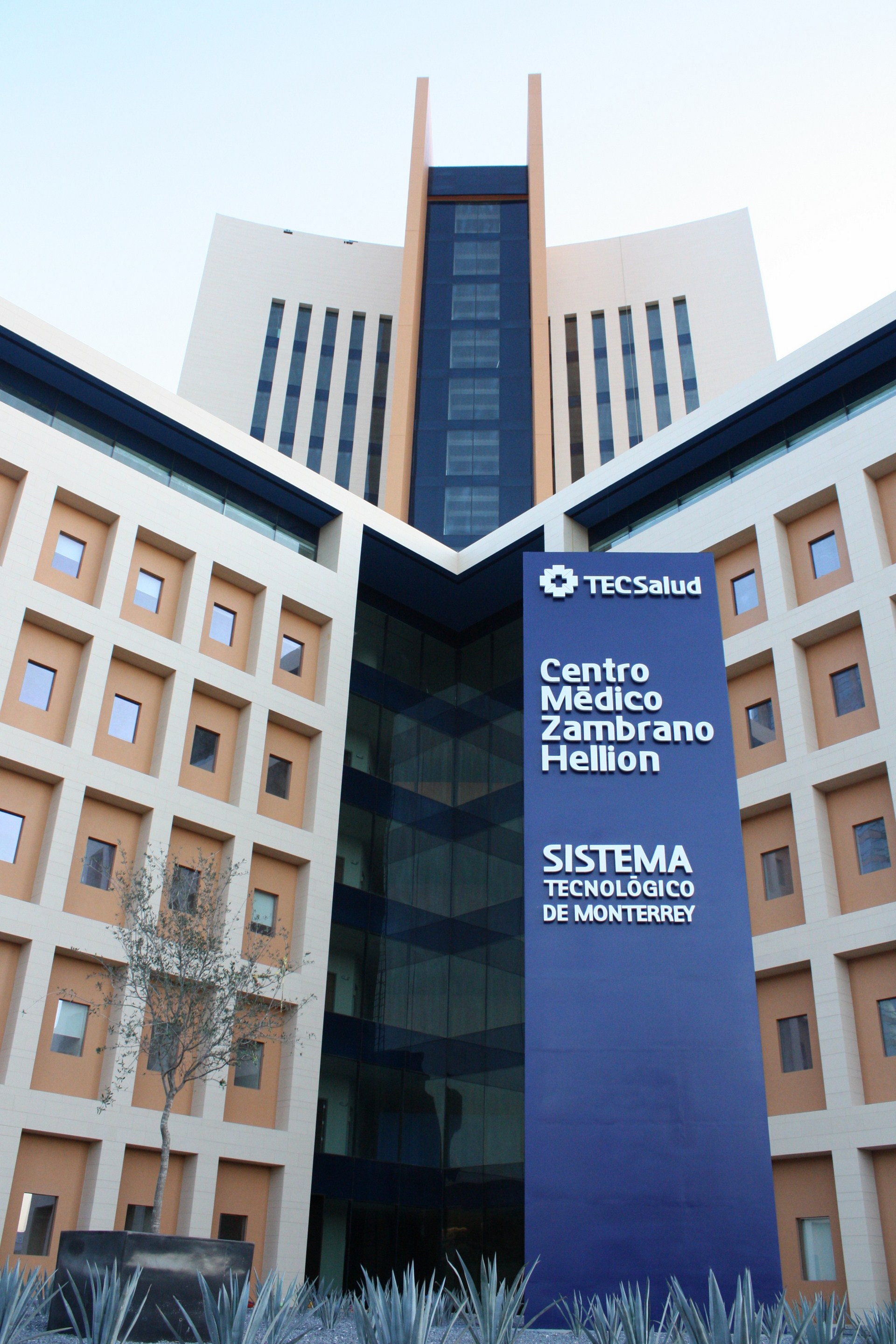 Centro Médico Zambrano Hellion