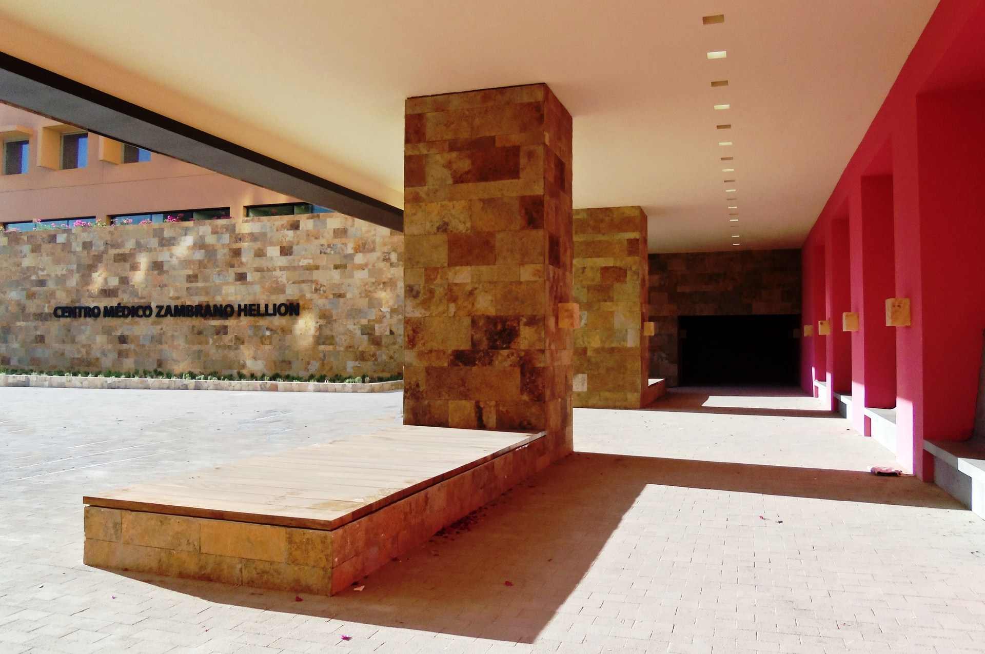 Centro Médico Zambrano Hellion