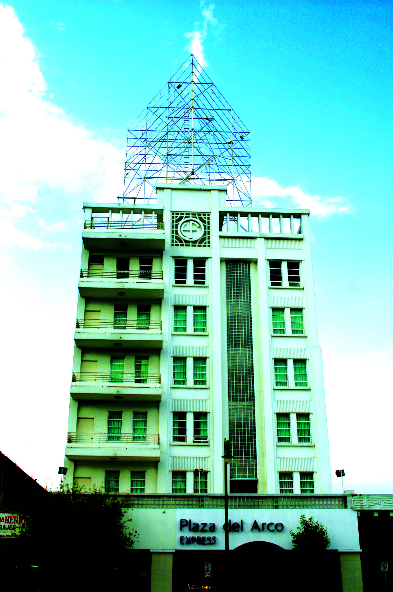 La Favorita Inn